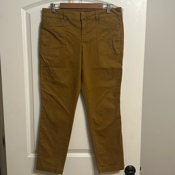 Old Navy pixie pants - Picture 1 of 3